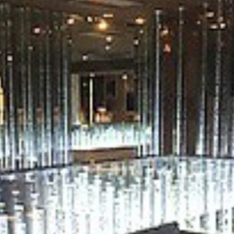 銀座のニュークラブ、アテネの店内画像