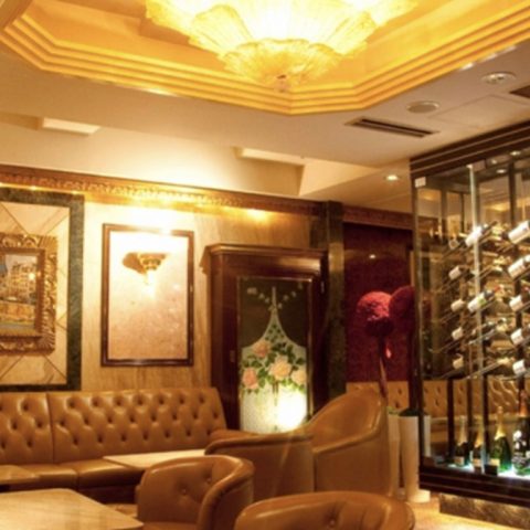 銀座クラブロイヤルガーデンの店内画像